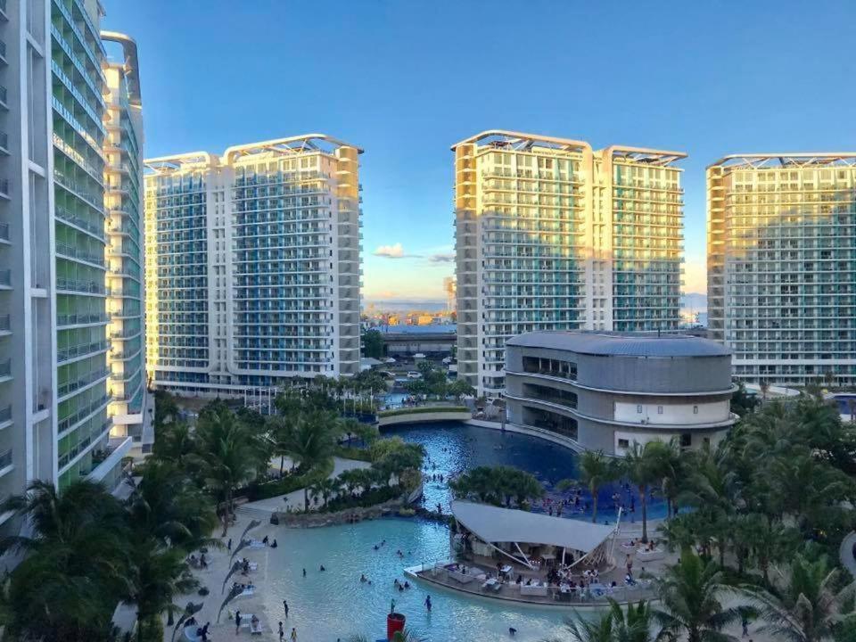 Manila Urban Resort At Azure Exterior foto